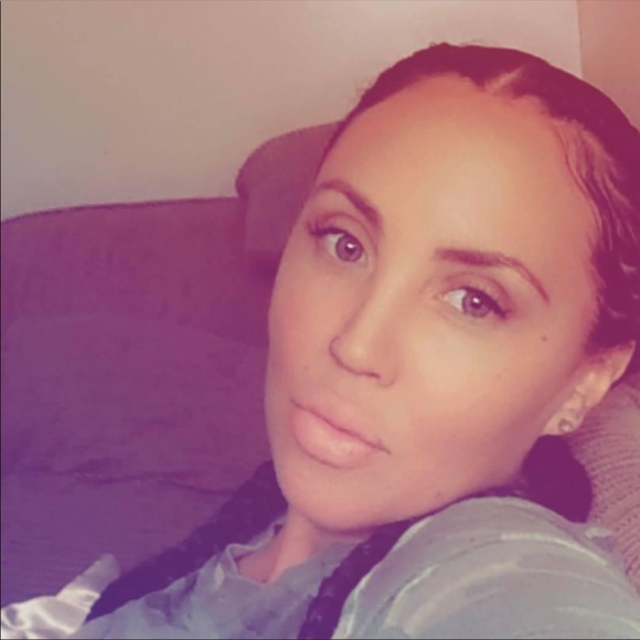 Meet your Posher, Dawn - Picture 1 of 1